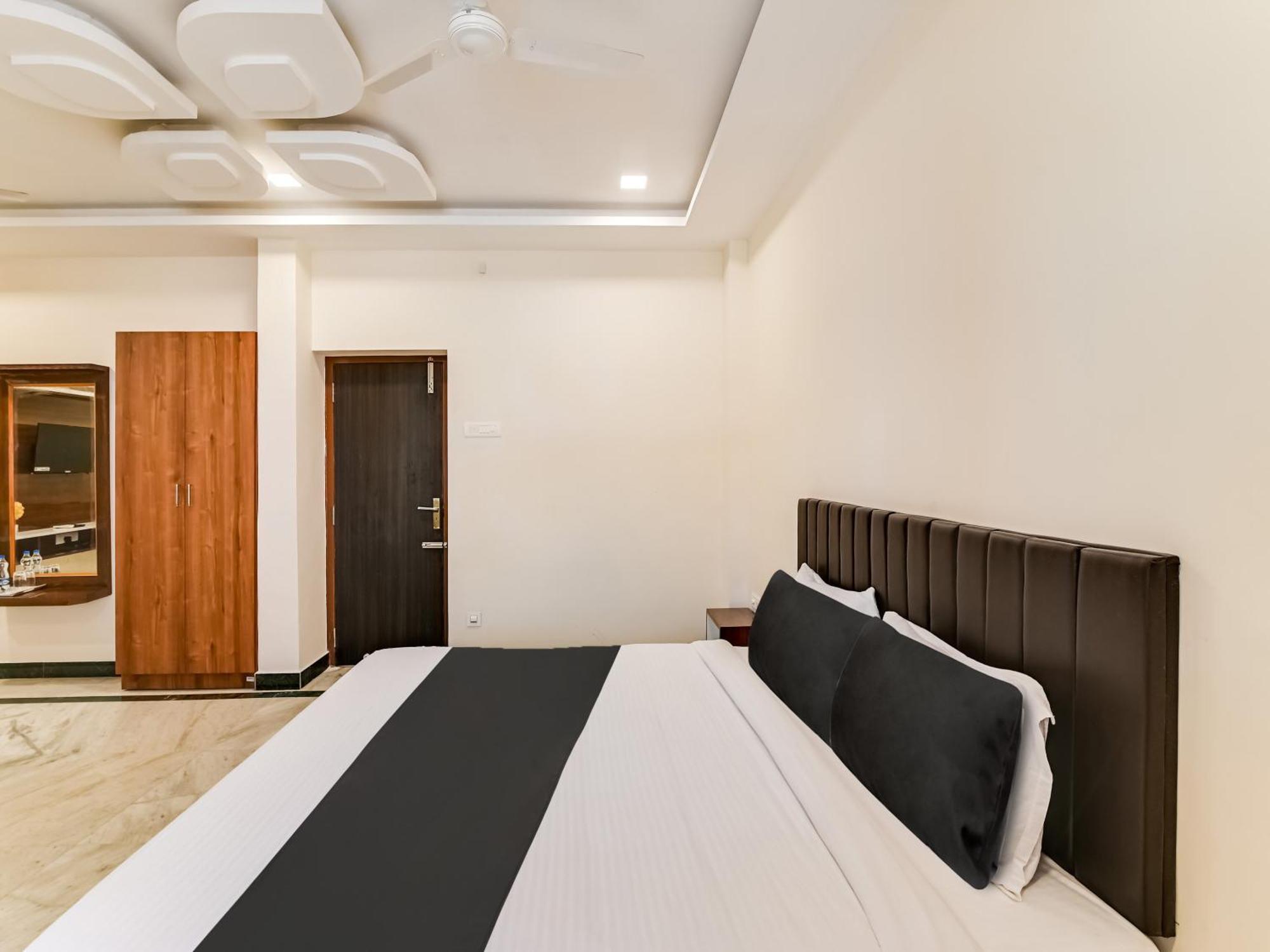 Hotel O Rj Royal Inn ヴェールール エクステリア 写真