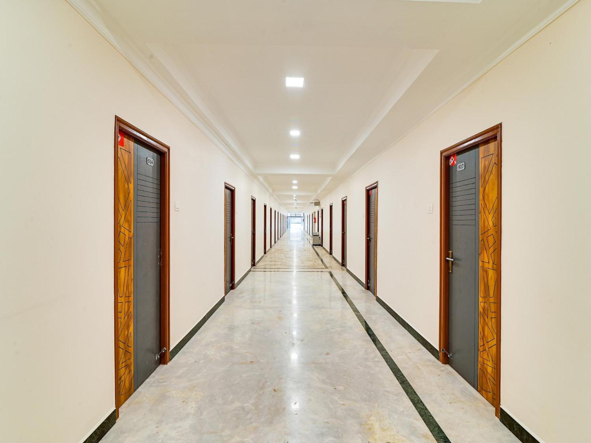 Hotel O Rj Royal Inn ヴェールール エクステリア 写真